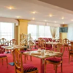 U11 & Hotel 3*