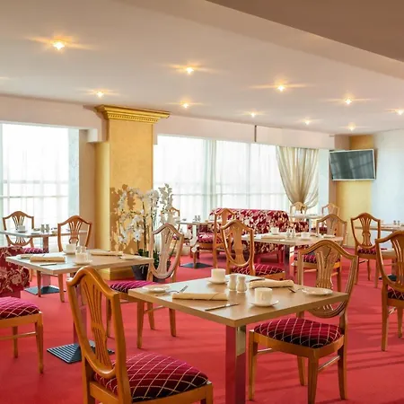 U11 & Hotel 3*