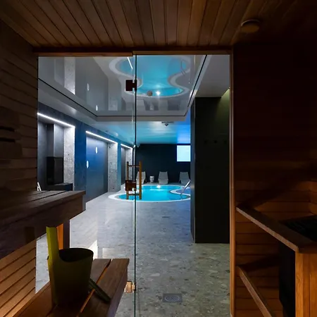 Hotel U11 &